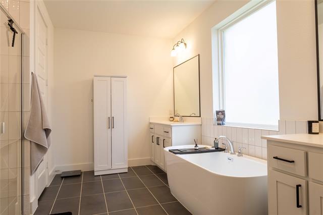 Building Photo - 9316 Kendall Ln