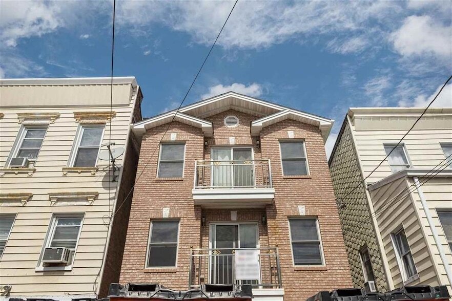 Primary Photo - 150 Congress St