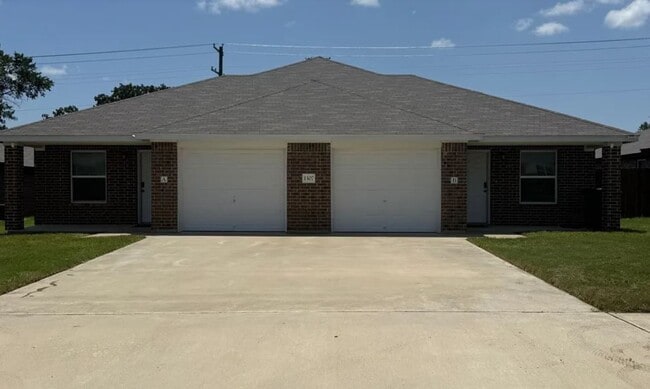 Building Photo - 1307 Liberation Ln