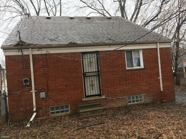 Building Photo - 3 br, 1 bath House - 19969 Cushing St