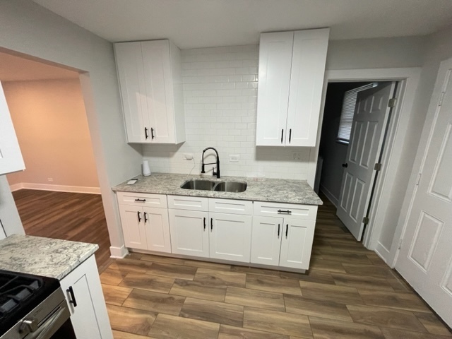 Foto del edificio - 14724 Dobson Ave