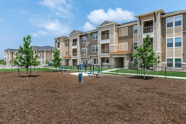 Building Photo - Ryze at Sunfield