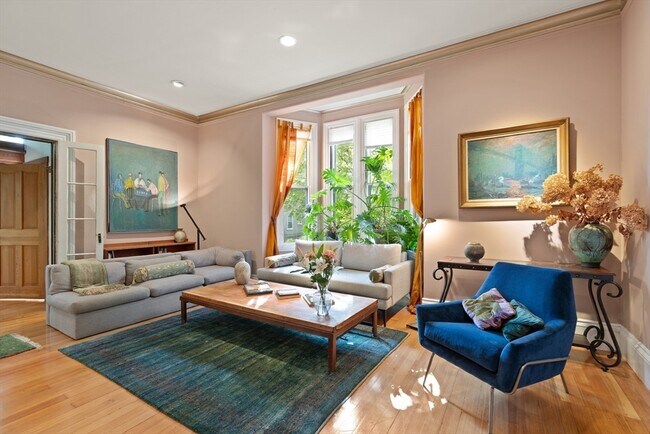 Foto del edificio - 32 Hawthorn St