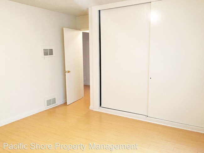 Foto del edificio - 3562 Jasmine Ave