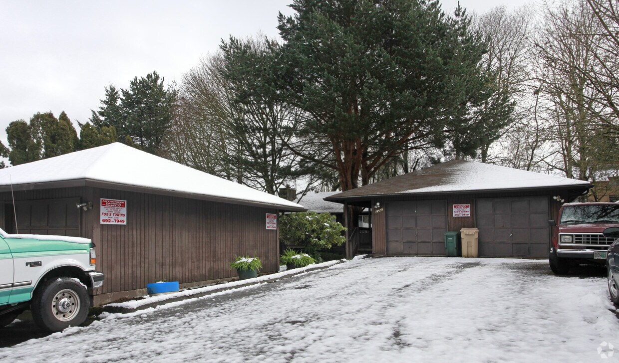 Foto principal - 19554-19560 SW 67th Ave