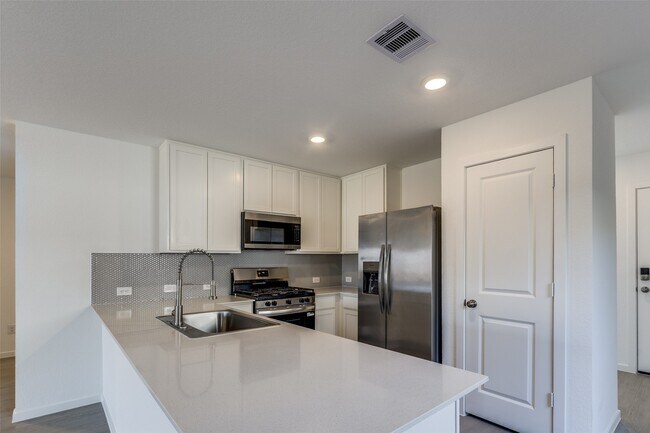 Foto del edificio - 1528 Crowson Rdg