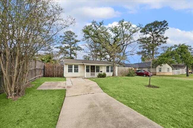 Foto del edificio - 1062 W 41st St