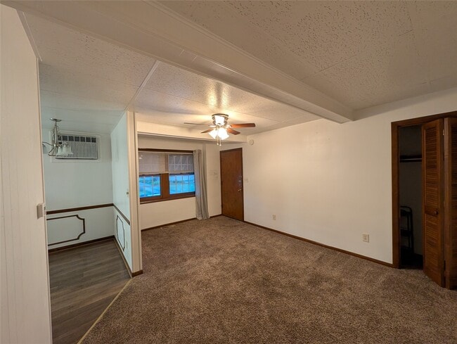 Foto del edificio - 3688 W Lake Rd