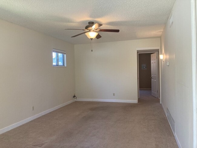 Building Photo - 224 N Oxford Dr