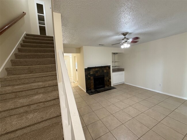 Building Photo - 3837 Tanglewilde St