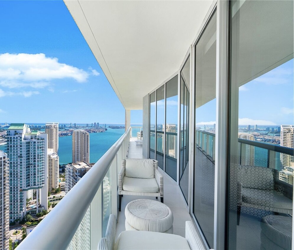 Foto principal - 495 Brickell Ave