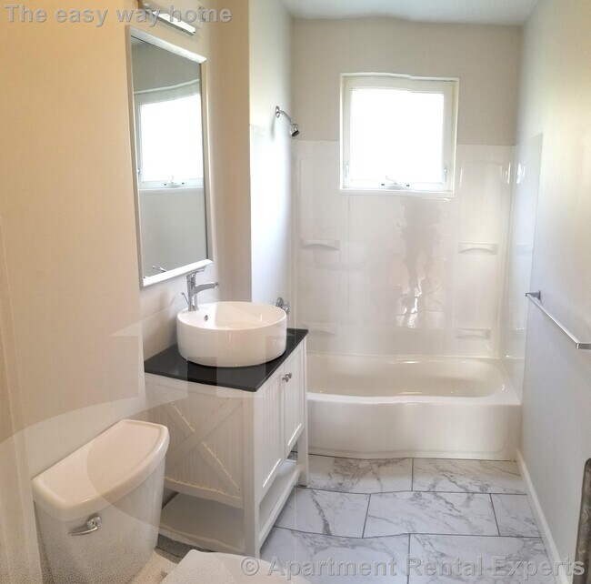 Foto del edificio - Inman / Central Square 4 bed, 2 Full Baths