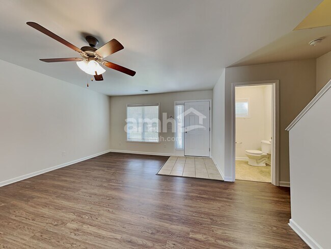 Foto del edificio - 4019 Tarrant Trace Cir