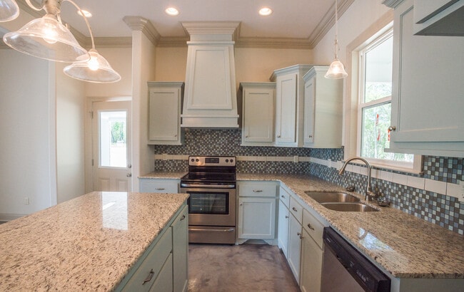 Building Photo - 1042 Timber Trails Rd
