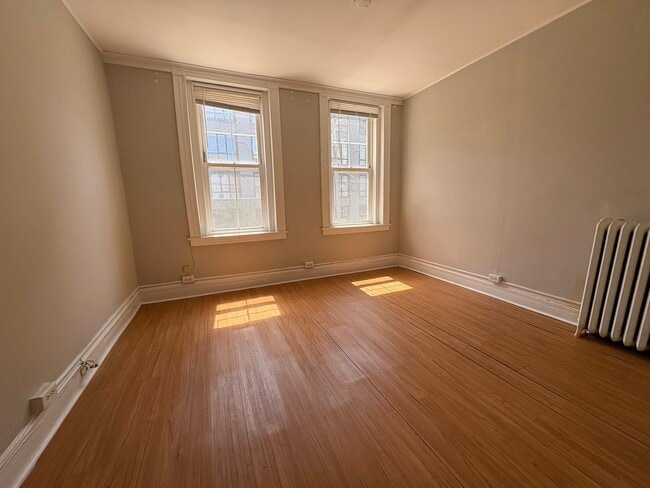 Building Photo - 340 Orange St