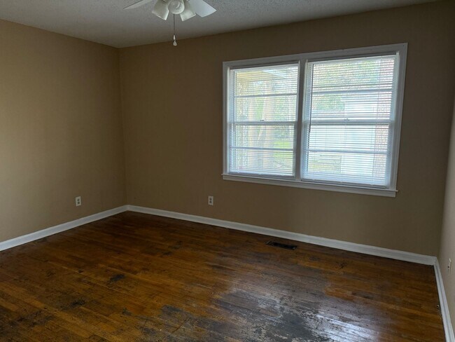 Foto del edificio - 1408 Iola Dr