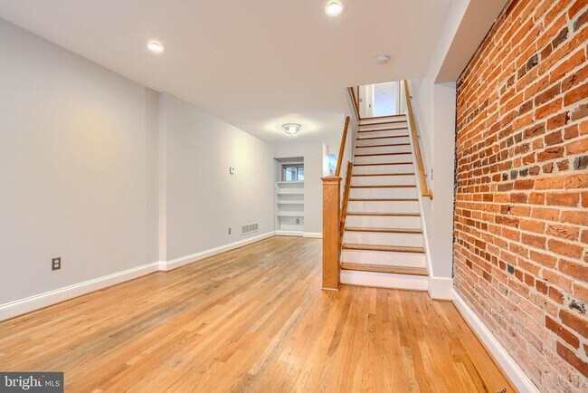 Foto del edificio - 1218 S Clinton St