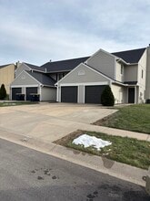 Building Photo - 5615 NW 66th Terrace