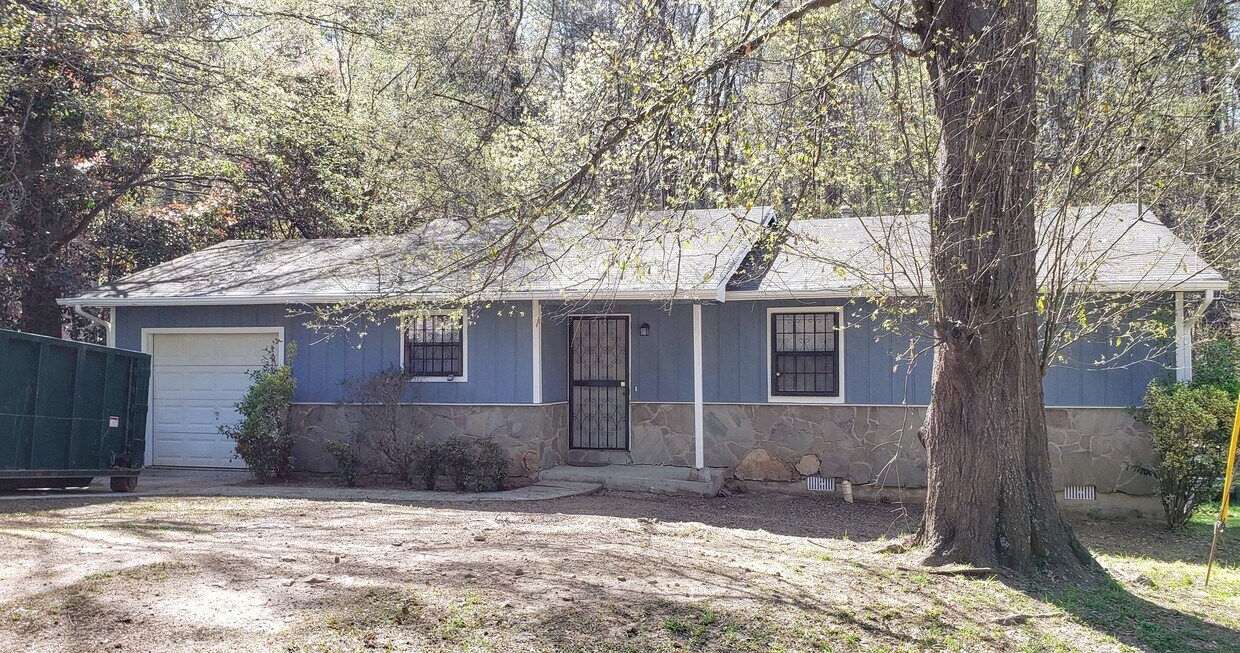 Foto principal - 3 Bedroom 2 Bath House