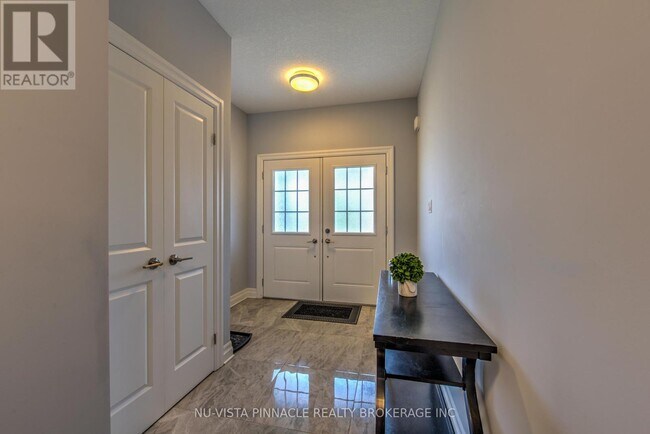 Building Photo - 2619 Sheffield Blvd