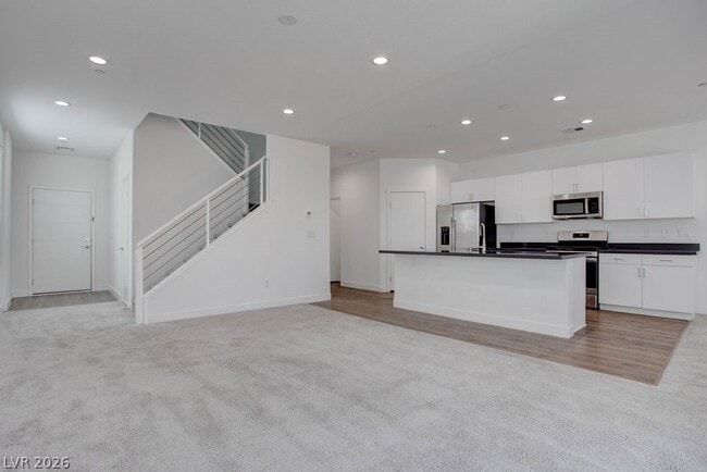 Building Photo - 70 Harrison Rose Ct