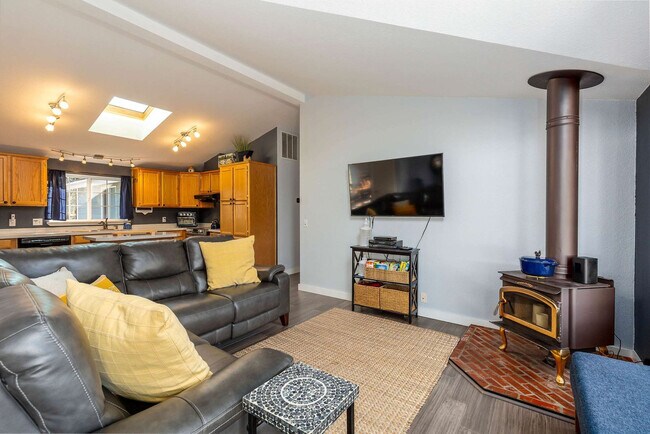 Foto del edificio - 60289 Cinder Butte Rd