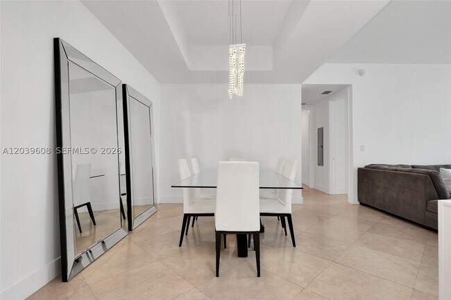 Foto del edificio - 16001 Collins Ave