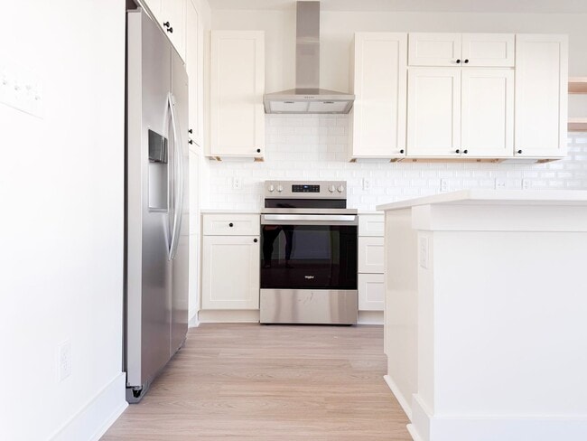 Building Photo - Available August 1: 4-Bedroom Townhome at Highbury + Summer Special Perks
