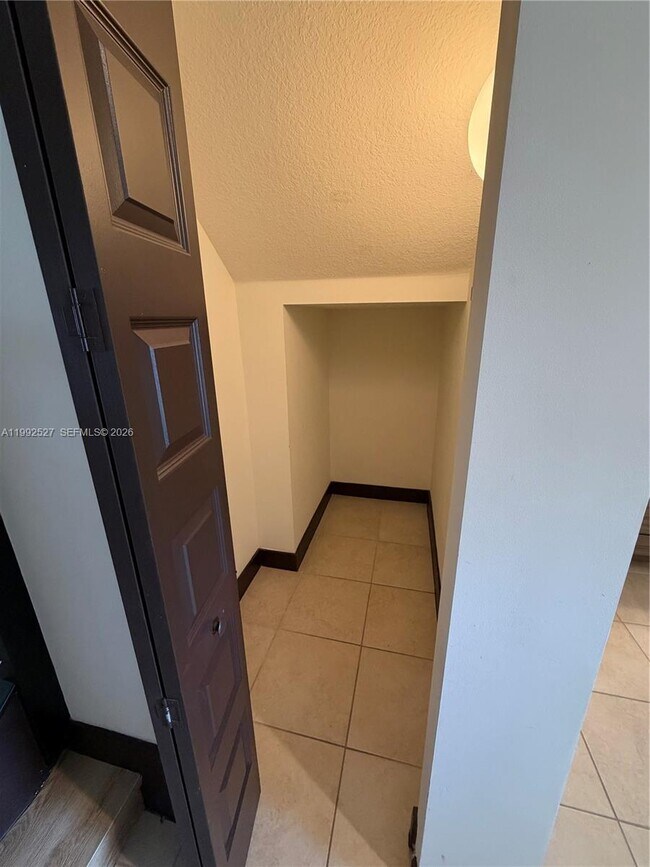 Foto del edificio - 15981 NW 91st Ct