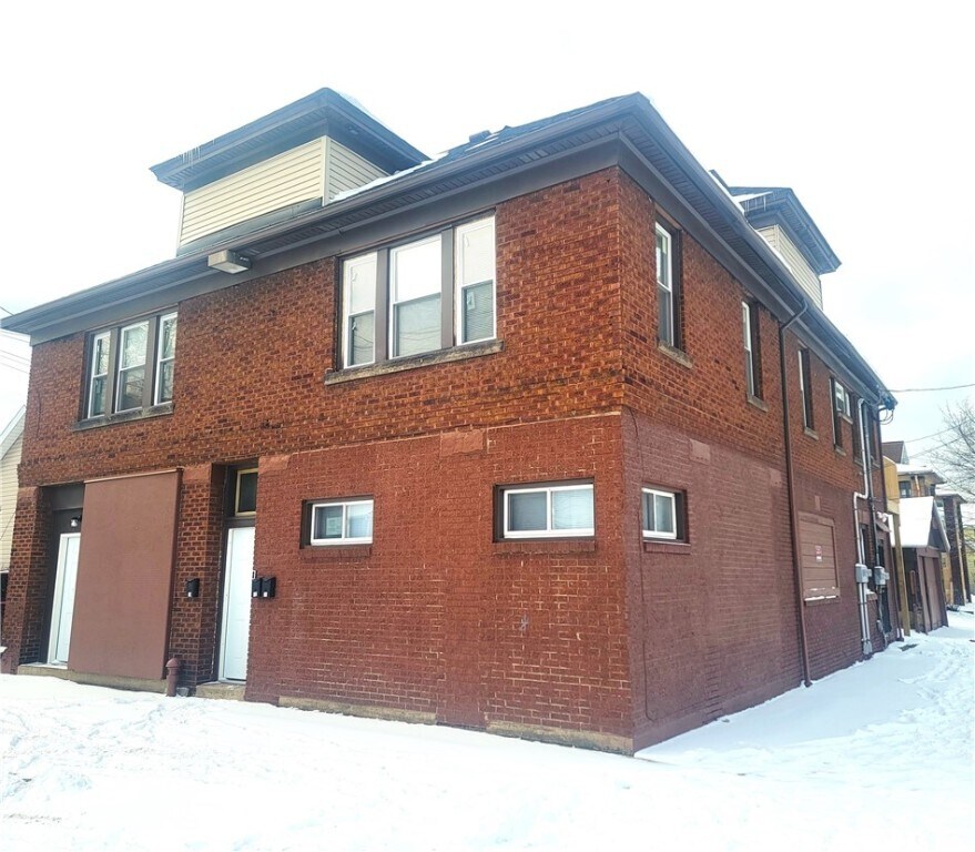 65860 E 7th St, Erie, PA 16503 House Rental in Erie, PA