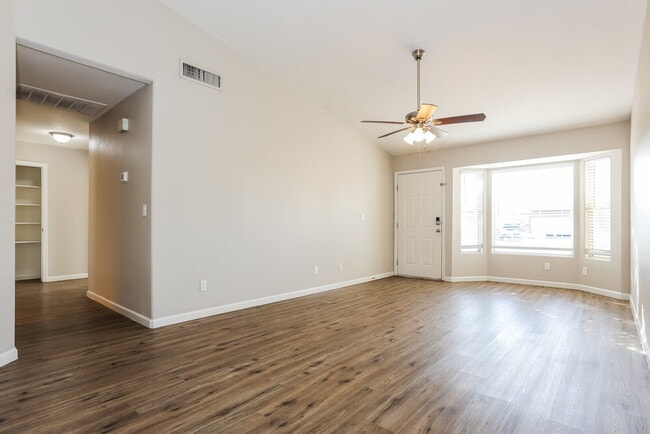 Foto del edificio - 1611 S 63rd Dr