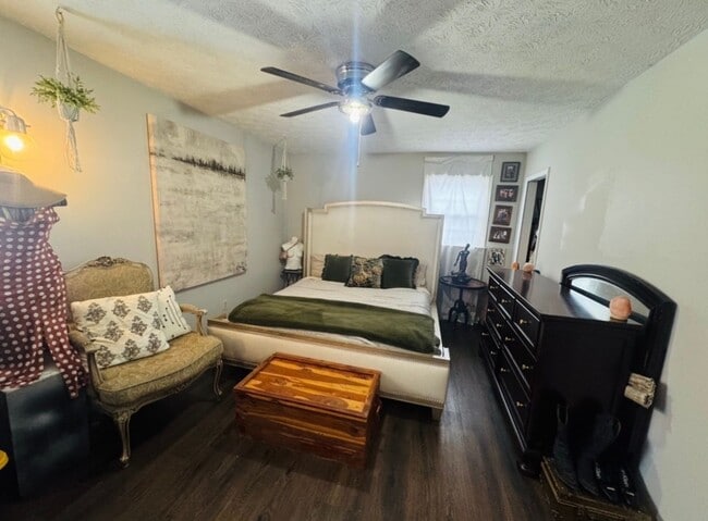 Building Photo - Charming 3BR House in Frankfort