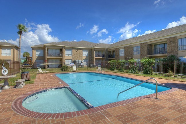 Foto del edificio - ASHTON PLACE APARTMENTS