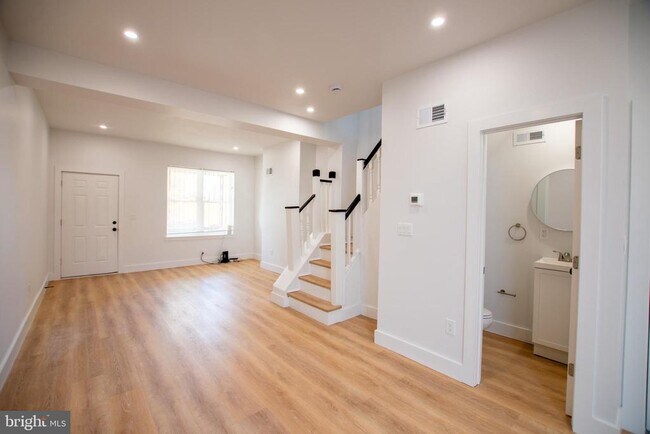 Foto del edificio - 1644 Point Breeze Ave