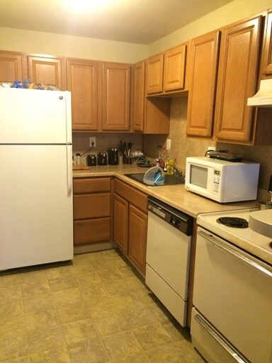Foto del interior - 241 Laurel St