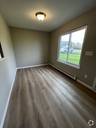 Building Photo - 56 Suncrest Dr