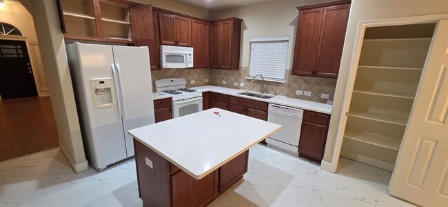 Building Photo - 8600 Wood Stork Dr