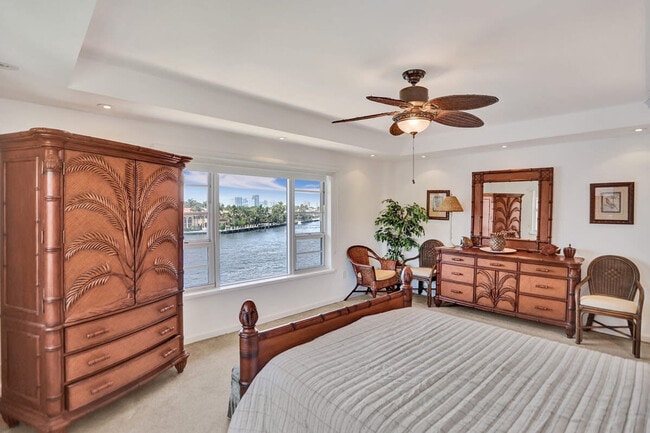 Building Photo - 2908 Bayshore Dr