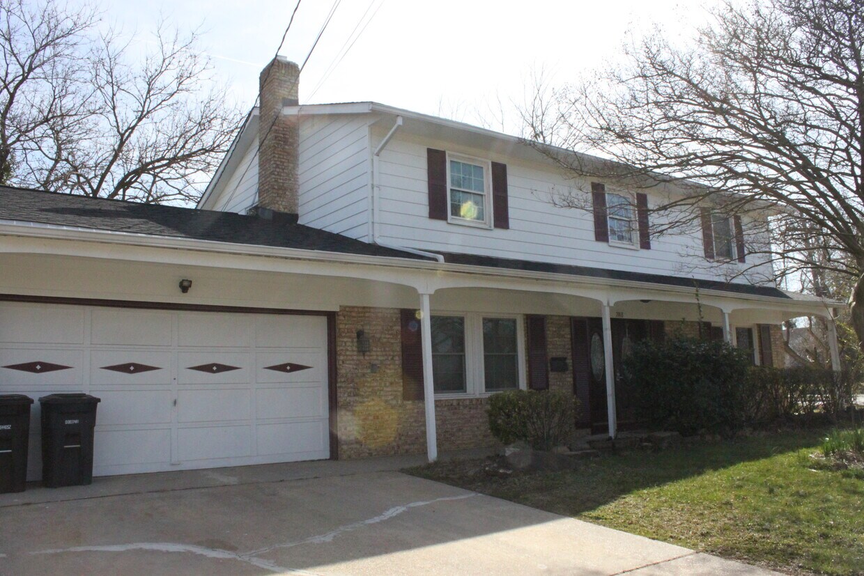 7918 Esther Dr, Oxon Hill, MD 20745 House for Rent in Oxon Hill, MD