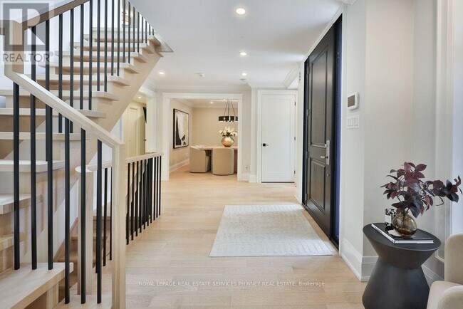 Photo du bâtiment - 1638 Ruscombe Close