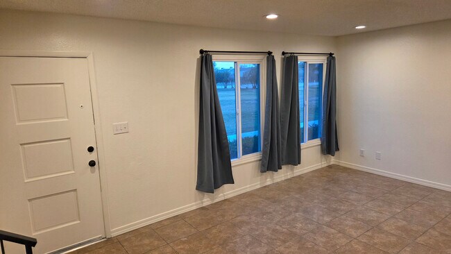 Foto del edificio - 6521 S La Corta Dr