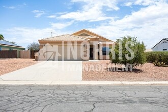 Building Photo - 10307 W Midnight Dr