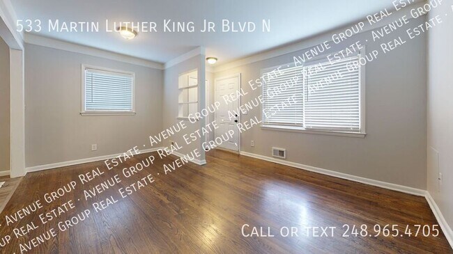 Foto del edificio - 533 Martin Luther King Jr Blvd N