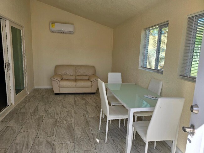 Foto del edificio - 9856 San Felipe Rd
