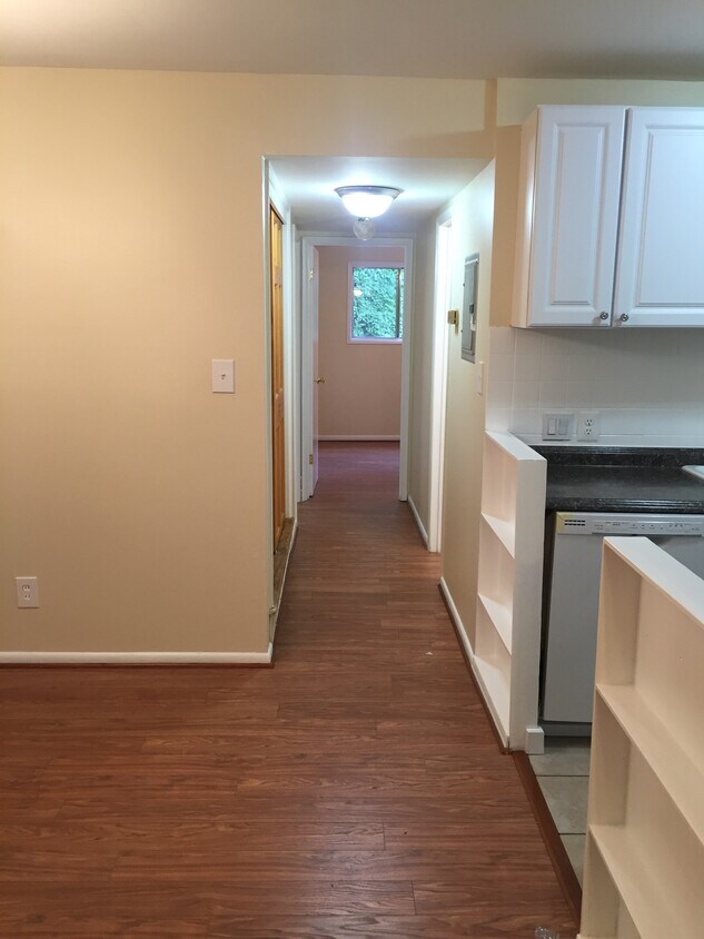 4319 Americana Dr Unit 103, Annandale, VA 22003 Condo for Rent in