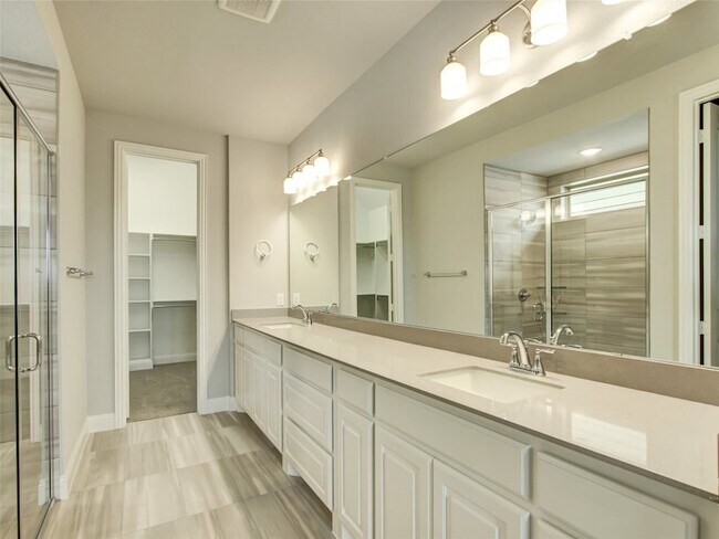 Foto del edificio - 3717 Brinkley Dr
