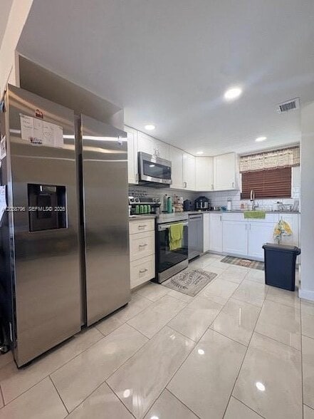 Building Photo - 9375 Fontainebleau Blvd