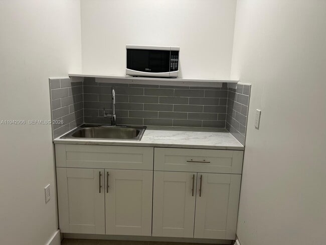 Foto del edificio - 10822 SW 142nd Ct