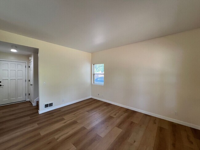 Foto del edificio - Ash Creek 409