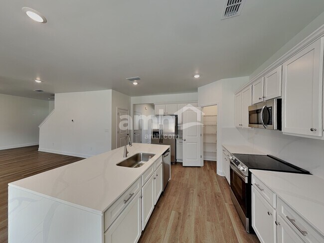 Foto del edificio - 945 Carnelian Ln
